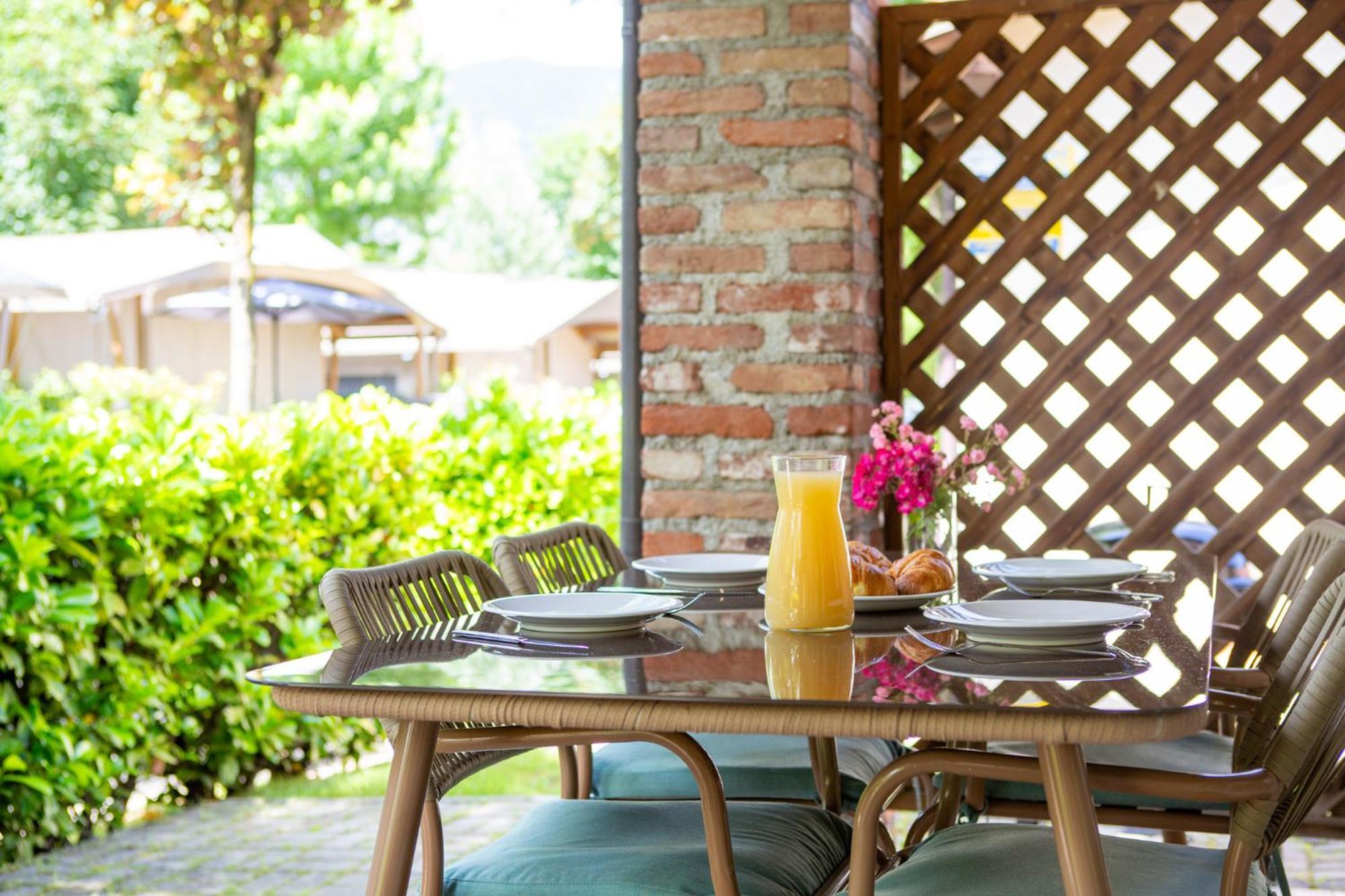 Camping Del Sole Village Iseo Exterior foto